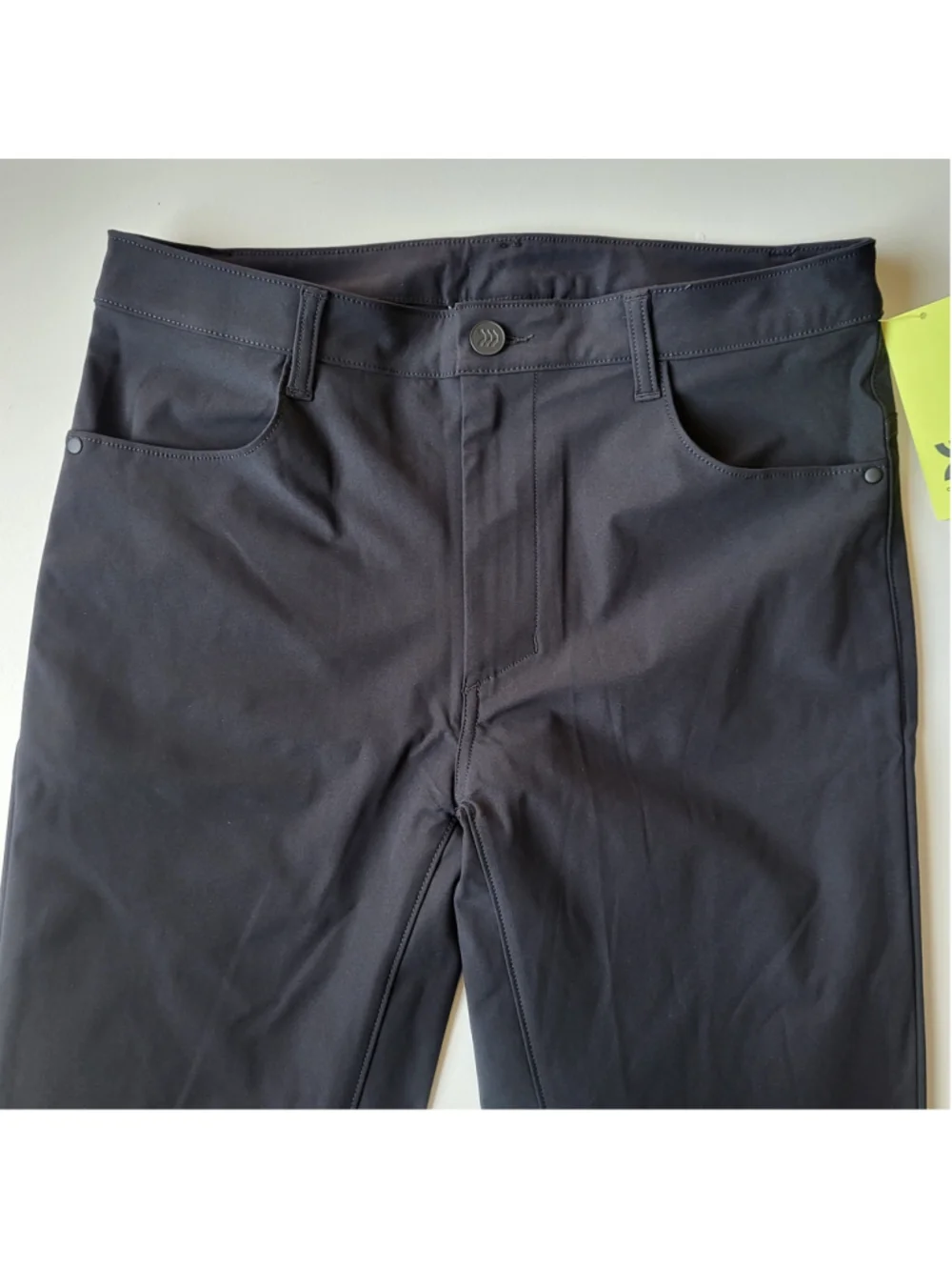 Men's All in Motion Stretchy Tapered Pants – Black – Size 32x34 – NWT